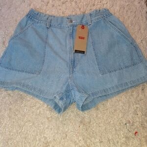 LEVI'S A-LINE SHORTS